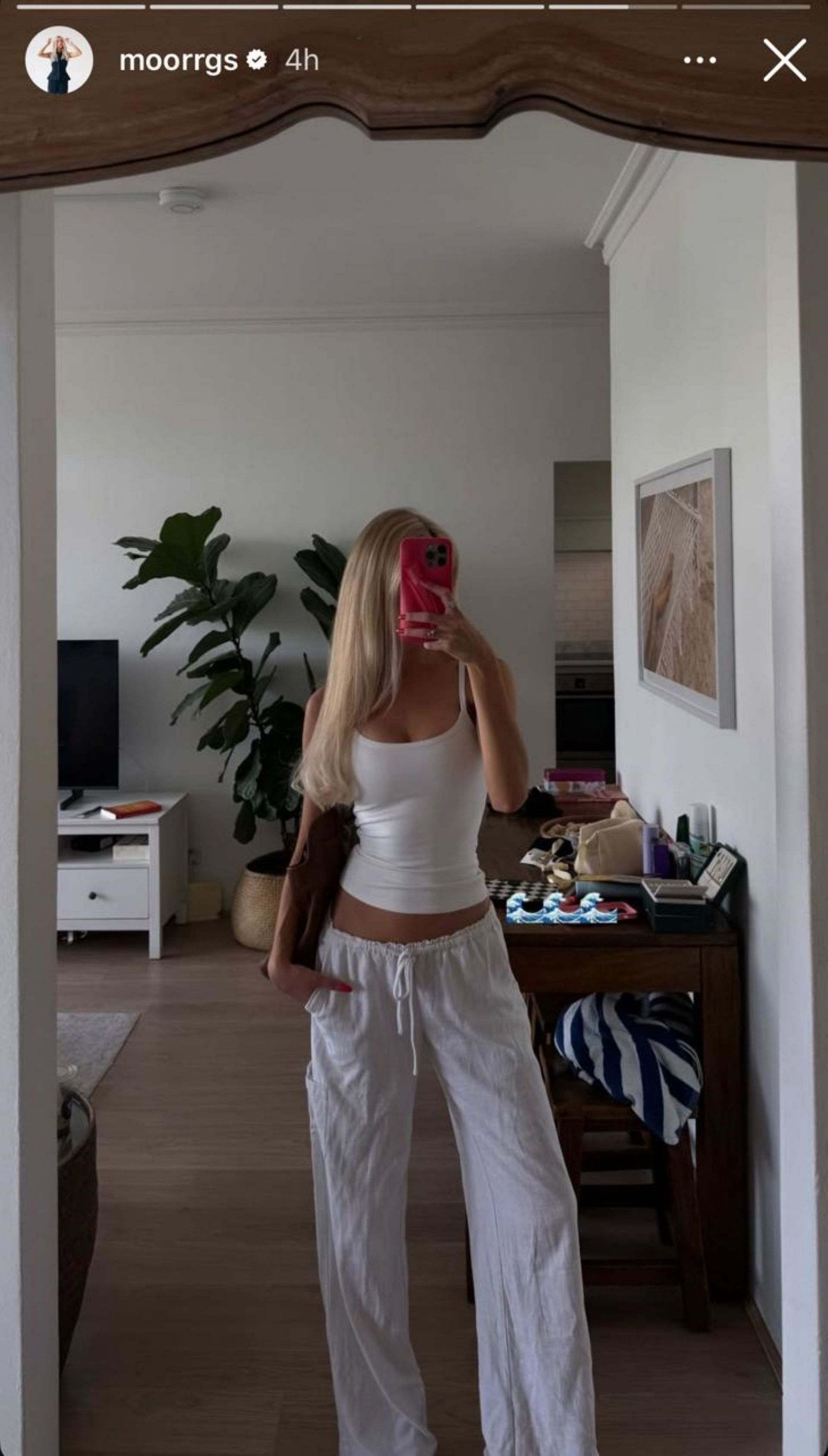 Taylor Fritz's girlfriend Morgan Riddle decked in white; Instagram - @moorrgs